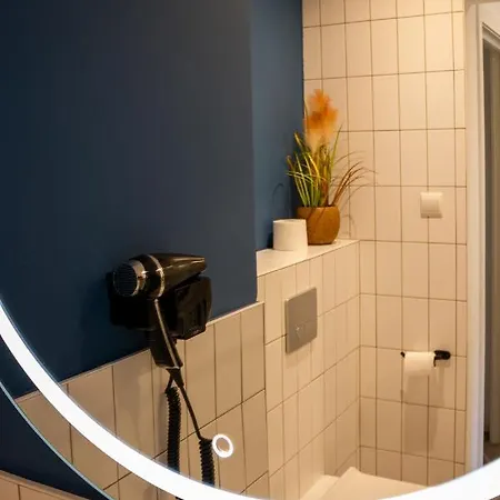 Prado Next Door Otel 3*