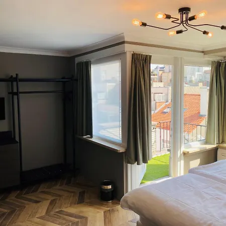 Prado Next Door Otel