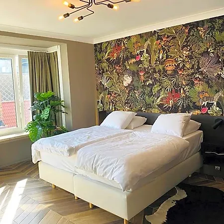 Hotel Prado Next Door Ostend