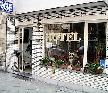 Hotel Prado Next Door 3*