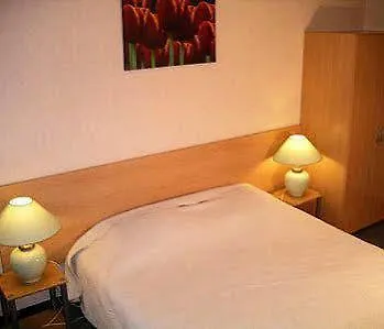 Ξενοδοχείο Prado Next Door 3*