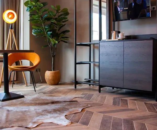 Prado Next Door 호텔 3*