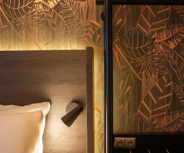 Prado Next Door فندق