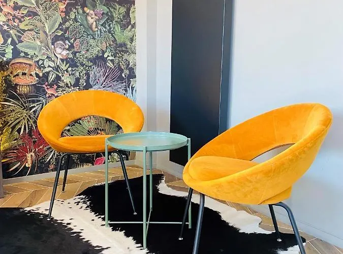 فندق Prado Next Door 3*