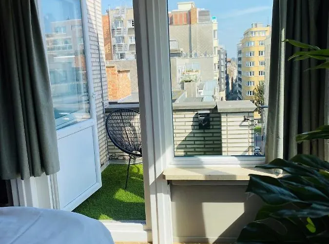 Prado Next Door فندق