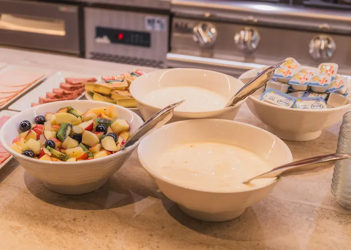 Prado Next Door Hotel