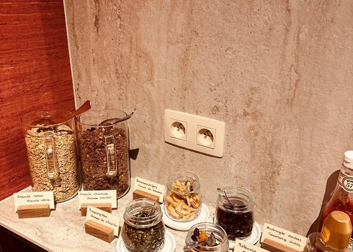 Hotel Prado Next Door